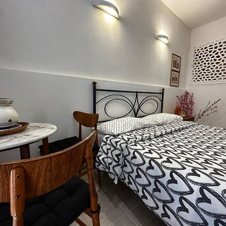 Enchanting Room In Bari Old Town Extérieur photo