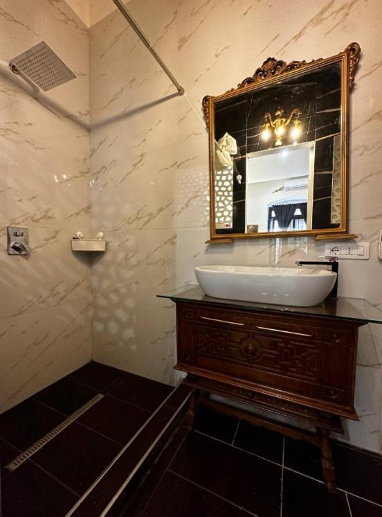Enchanting Room In Bari Old Town Extérieur photo